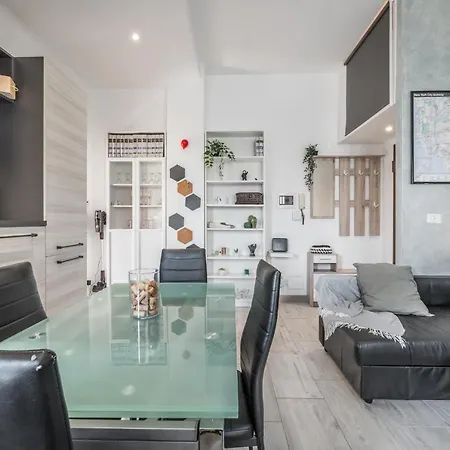 Apartman Nolo's Nest - Close To Station