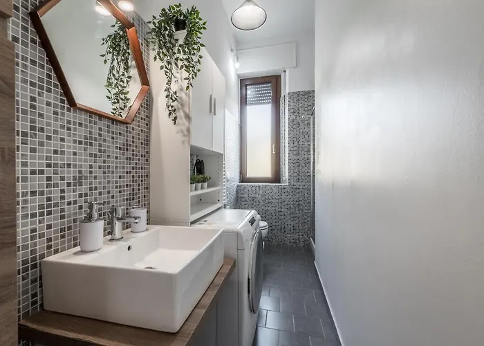 Nolo's Nest - Close To Station Apartament *