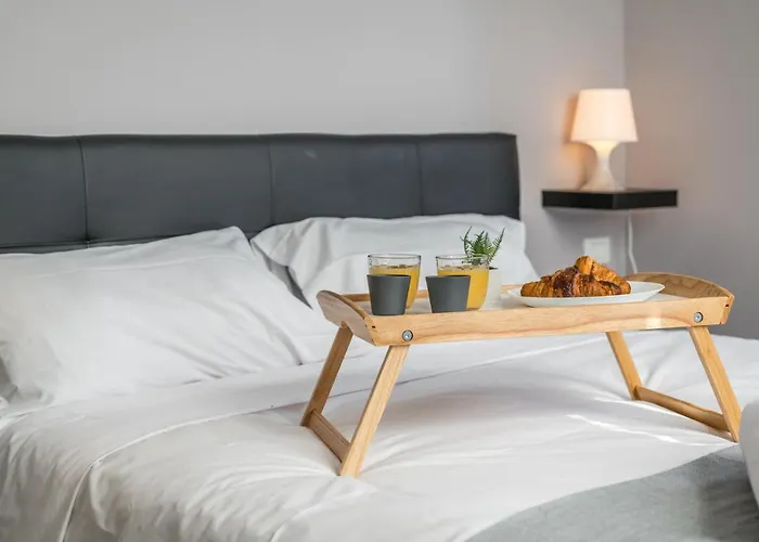 Nolo's Nest - Close To Station Apartament *